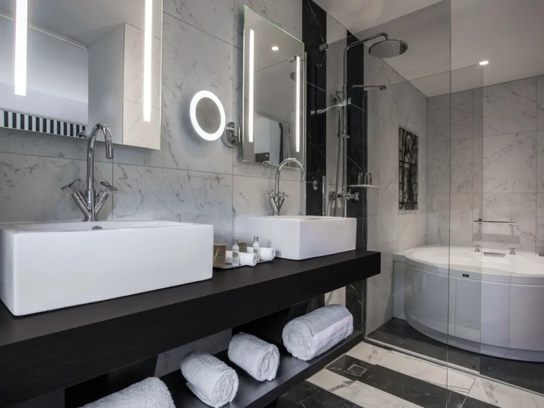 Hôtel du Roi & Spa5 étoiles★★★★★ by SOWELL COLLECTION