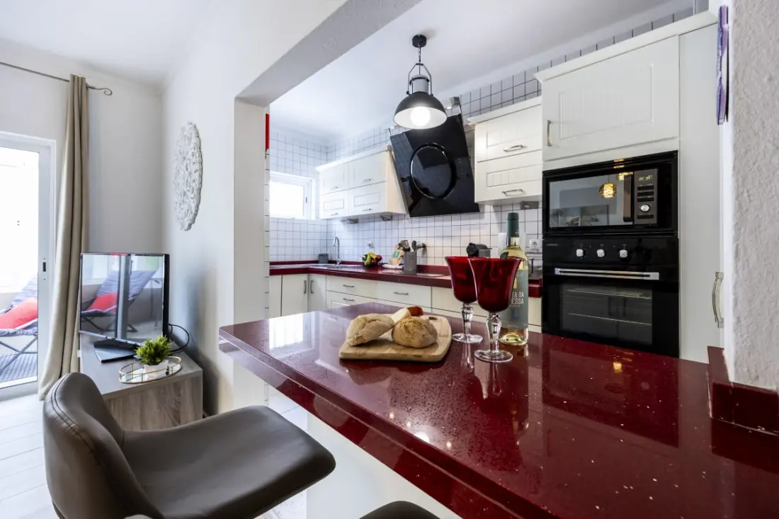 Condo Rénové Au Bord De La Piscine - Au Coeur De Carvoeiro !