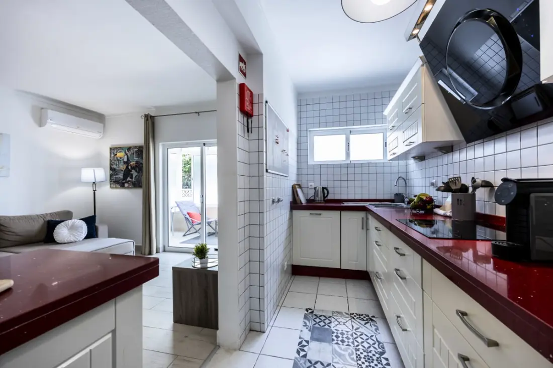 Condo Rénové Au Bord De La Piscine - Au Coeur De Carvoeiro !