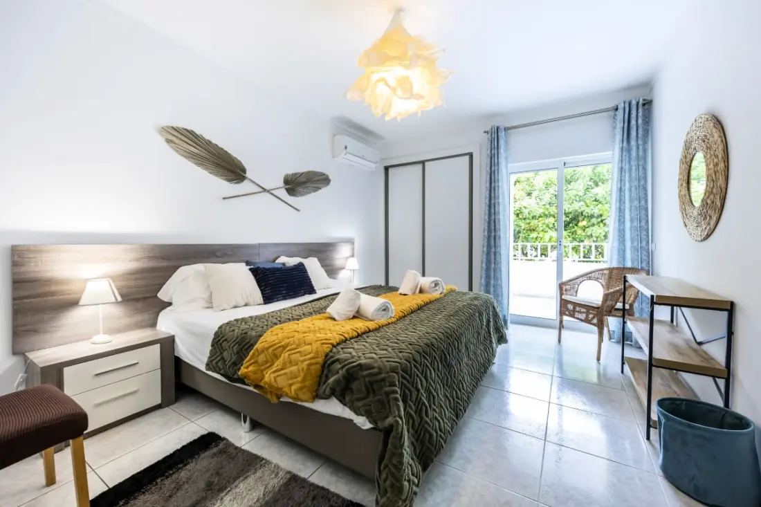 Condo Rénové Au Bord De La Piscine - Au Coeur De Carvoeiro !