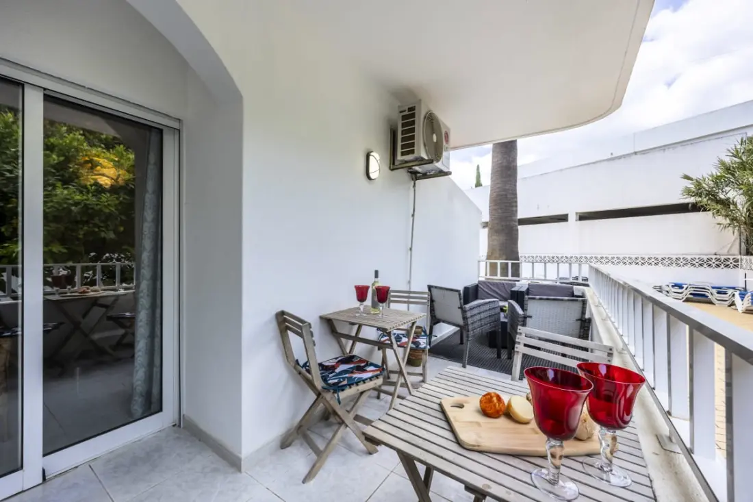 Condo Rénové Au Bord De La Piscine - Au Coeur De Carvoeiro !