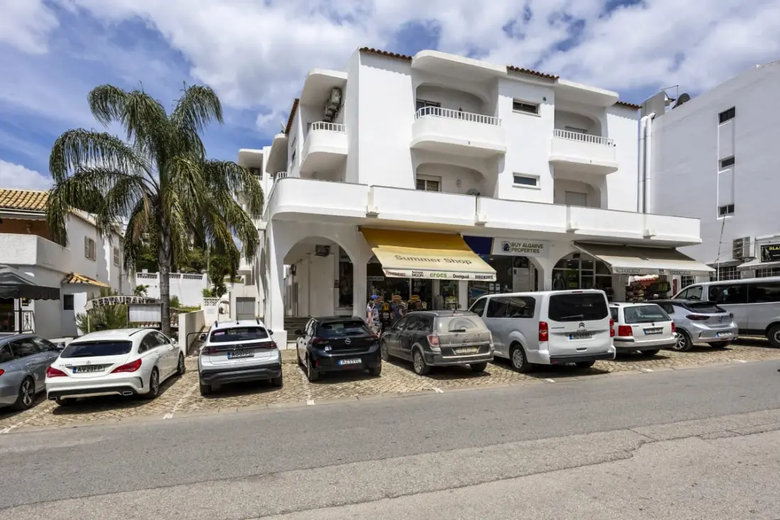 Condo Rénové Au Bord De La Piscine - Au Coeur De Carvoeiro !