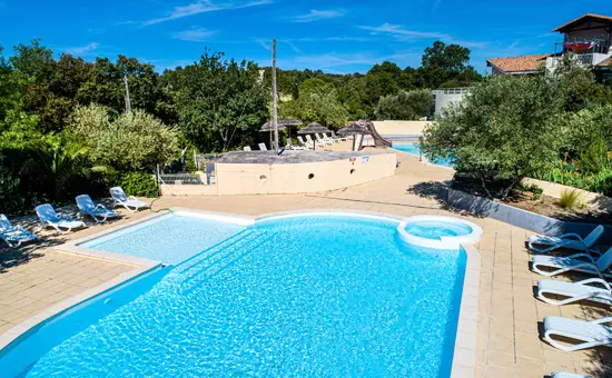 Flower Camping le FONDESPIERRE ***