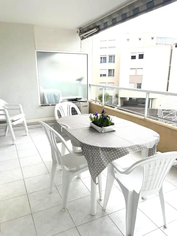 Appartement Avec Terrasse à Cavalaire-sur-mer