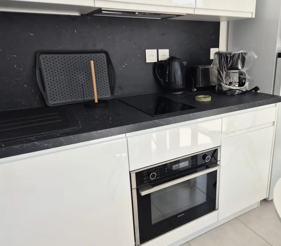 Appartement Avec Terrasse Proche De La Plage