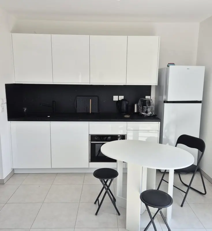 Appartement Avec Terrasse Proche De La Plage