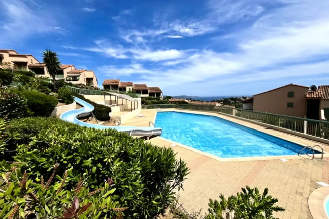 Mazet 31 étoiles★ Avec Terrasse, Piscine Et Parking