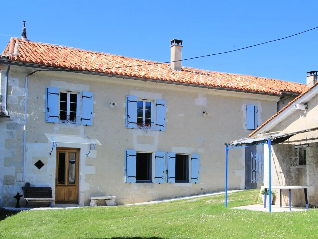 Maison de Vacances Chalais 2