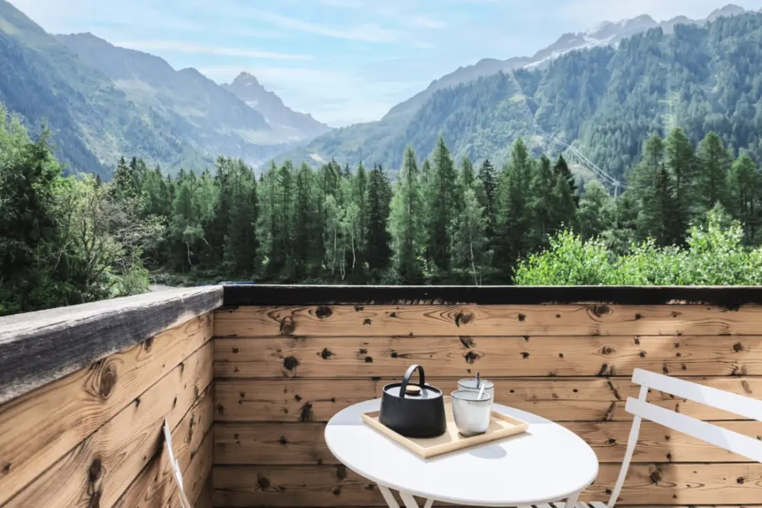 Duplex Rénové Avec Balcon Et Parking à Argentiere