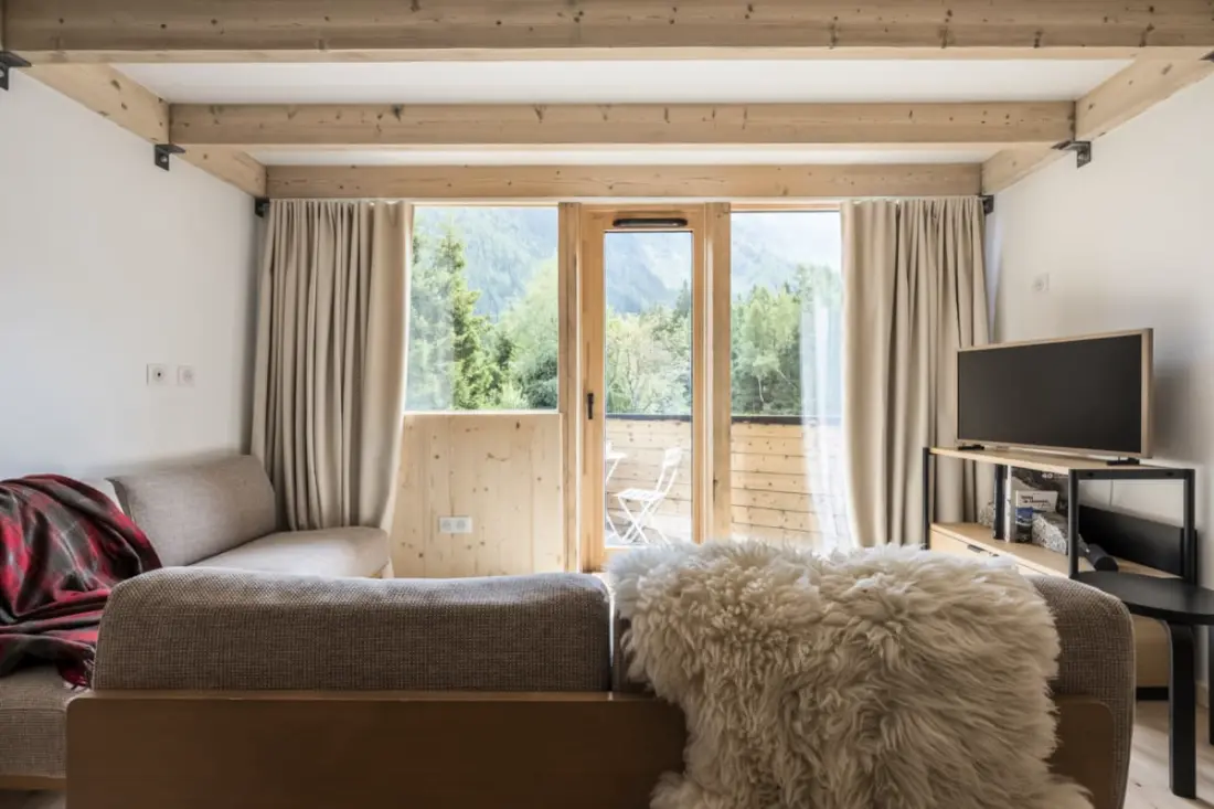 Duplex Rénové Avec Balcon Et Parking à Argentiere