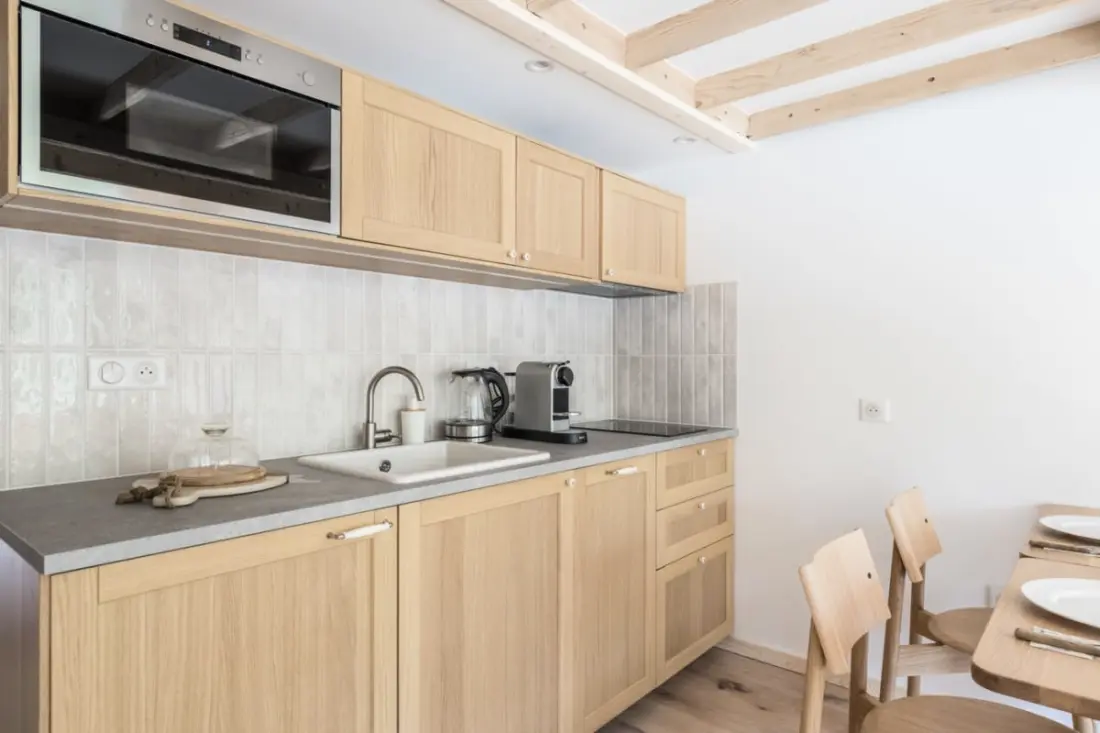 Duplex Rénové Avec Balcon Et Parking à Argentiere