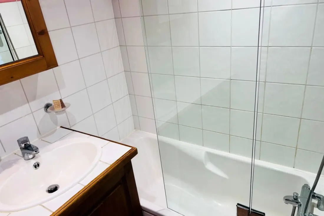 Résidence La Ginabelle Avec Piscine &amp; Balcon.