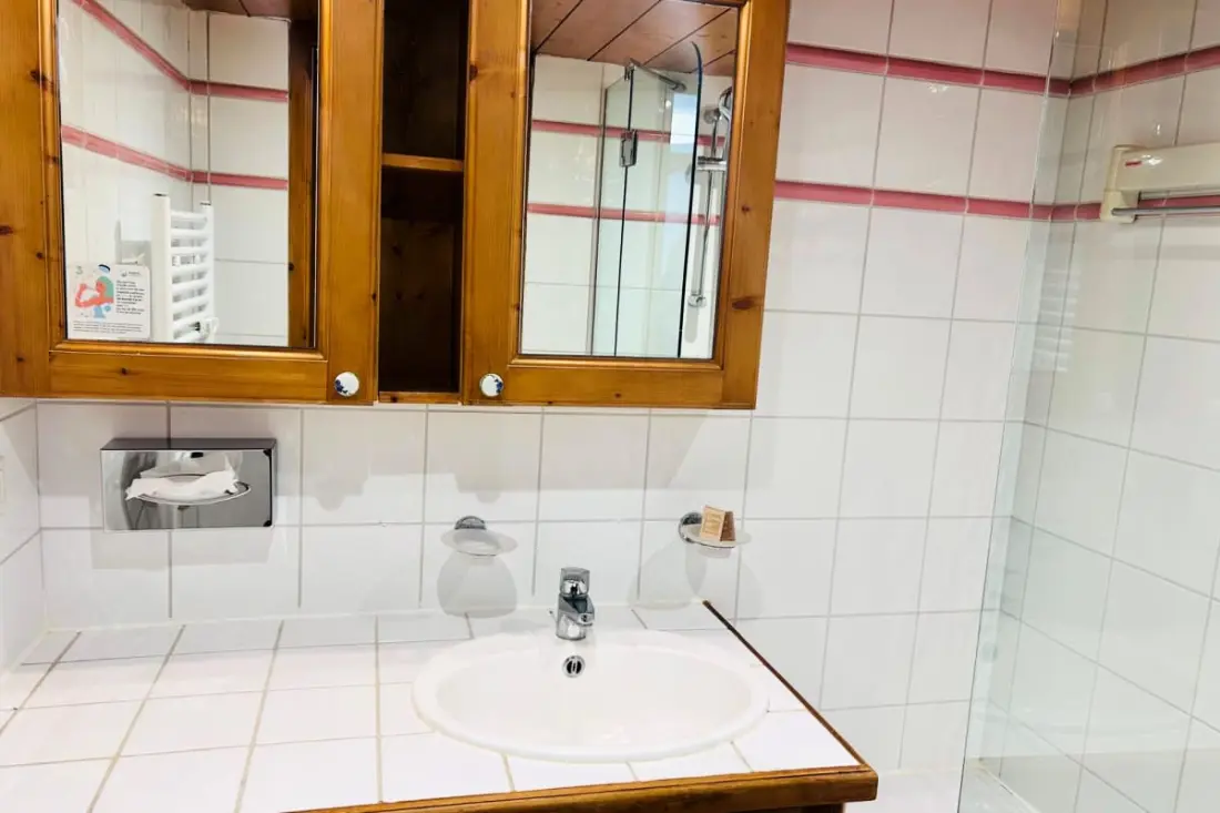 Résidence La Ginabelle Avec Piscine &amp; Balcon.
