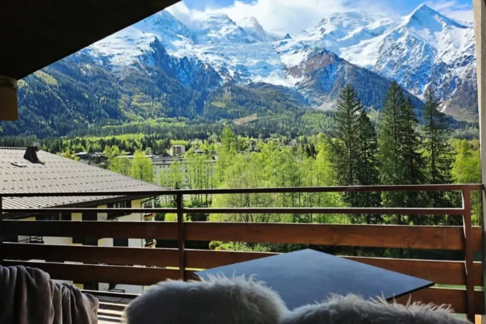 Charmant T3 Avec Terrasse à Chamonix