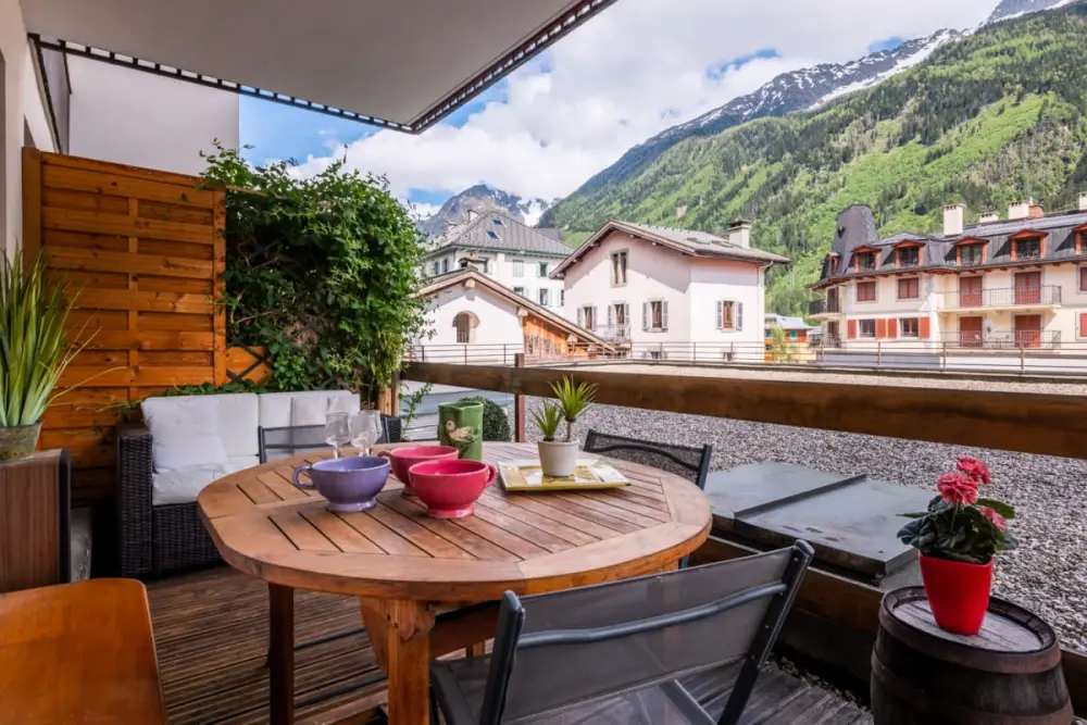Rue Piétonne Chamonix ~ Terrasse Vue Mont-blanc