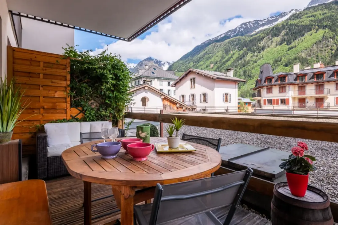 Rue Piétonne Chamonix ~ Terrasse Vue Mont-blanc