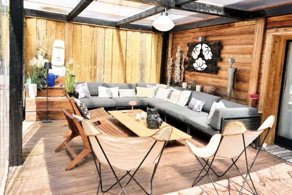 Chalet Design Avec Piscine Et Jacuzzi