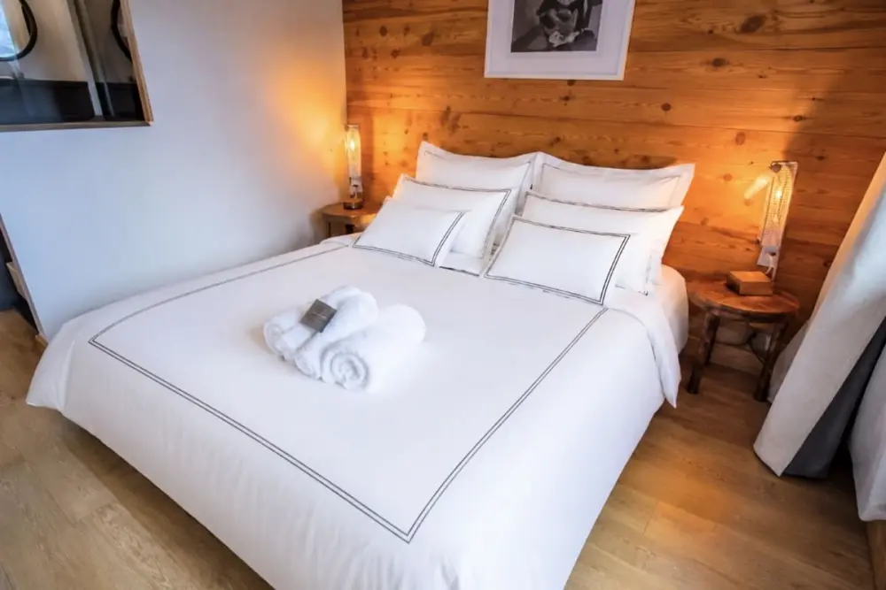 Chalet Design Avec Piscine Et Jacuzzi