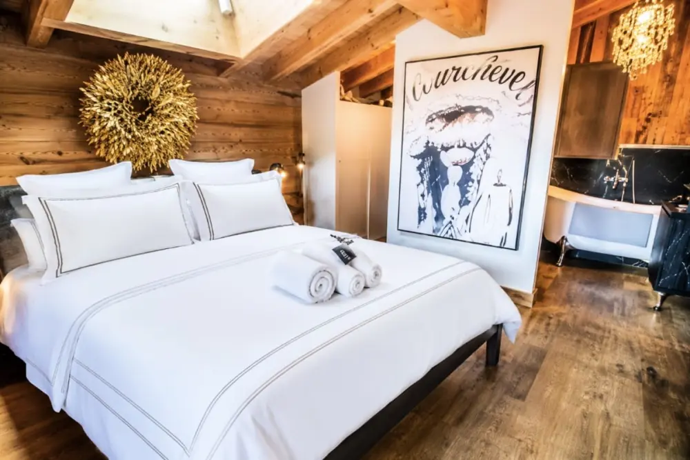 Chalet Design Avec Piscine Et Jacuzzi