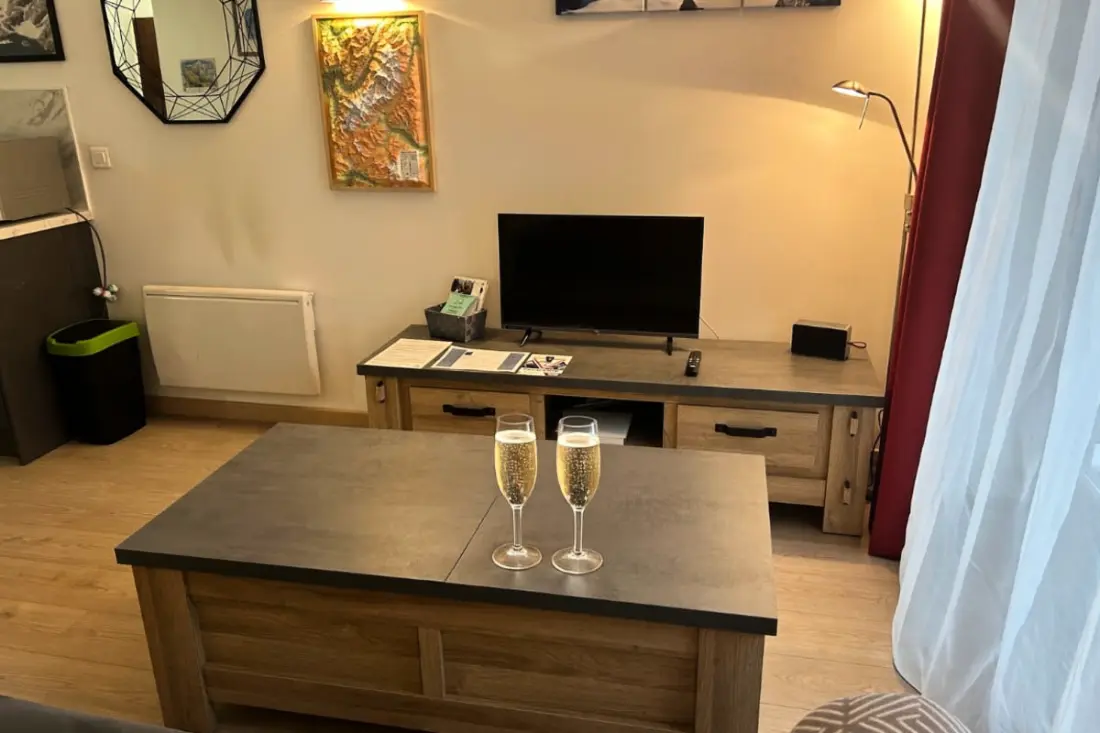 Appt Modern | Balcon+ Parking | Centre Chamonix