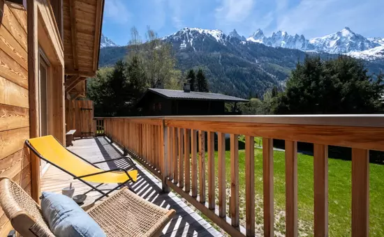 Sublime Chalet Mitoyen Face Au Mont Blanc