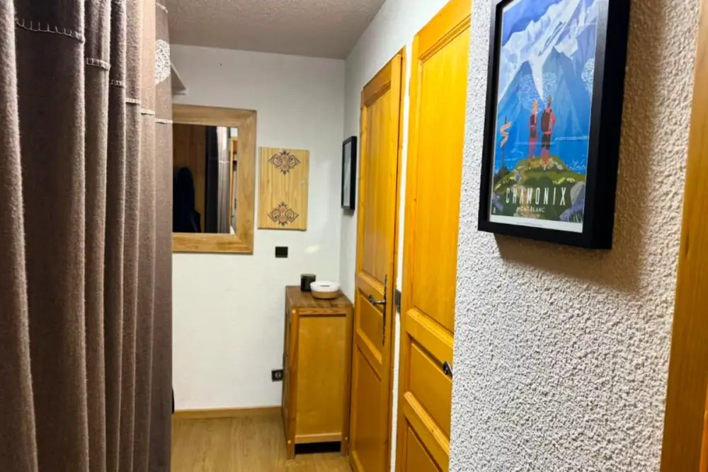 Vue Mont-blanc • Ski Aux Pieds • Parking