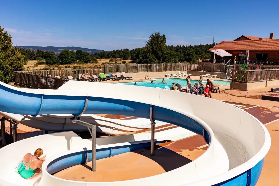 Camping Les Sous Bois du Lac 3 étoiles★★★