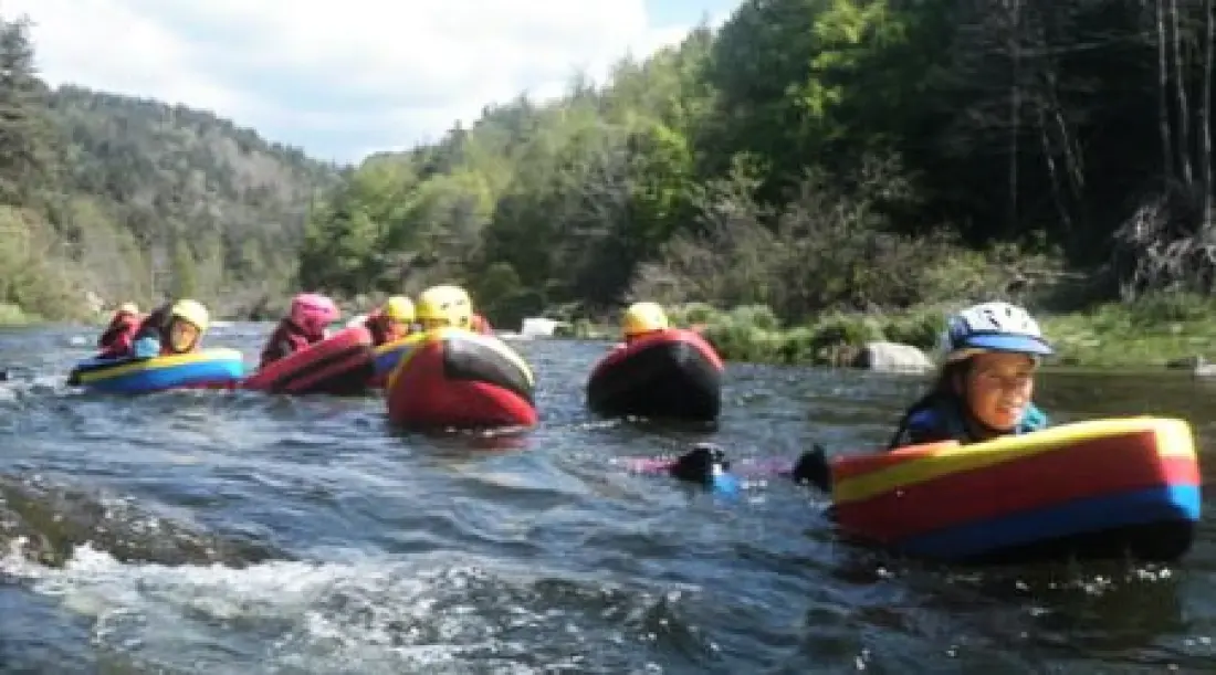 Camping Les Sous Bois du Lac 3 étoiles★★★