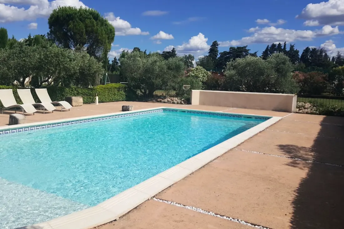 Beau Mas Provençal Avec Piscine