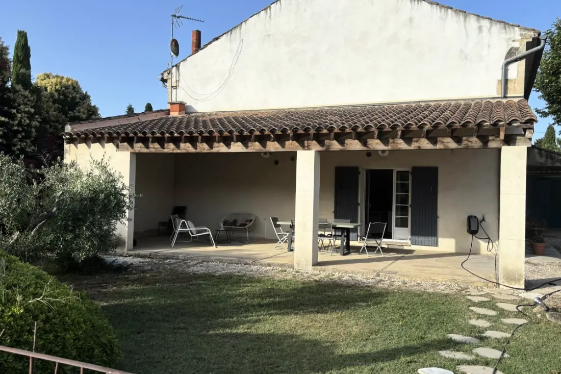 Beau Mas Provençal Avec Piscine