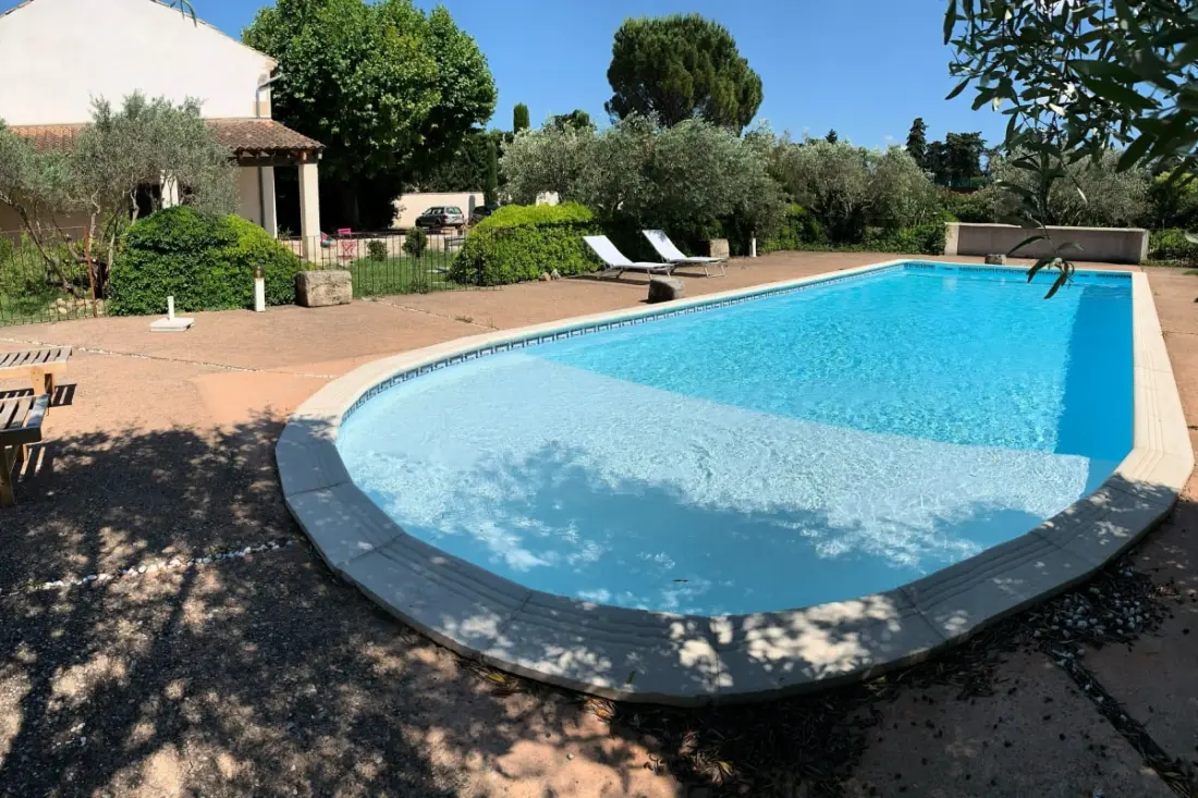 Beau Mas Provençal Avec Piscine