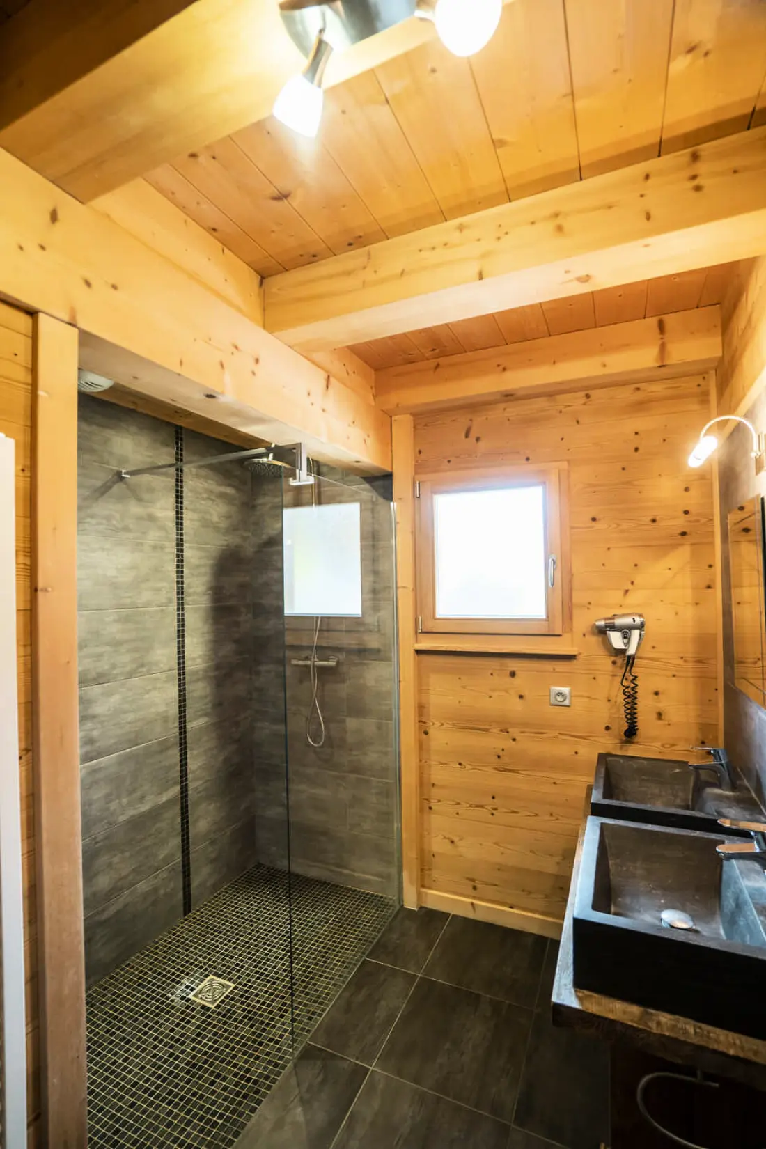 CHALET 15 PERSONNES