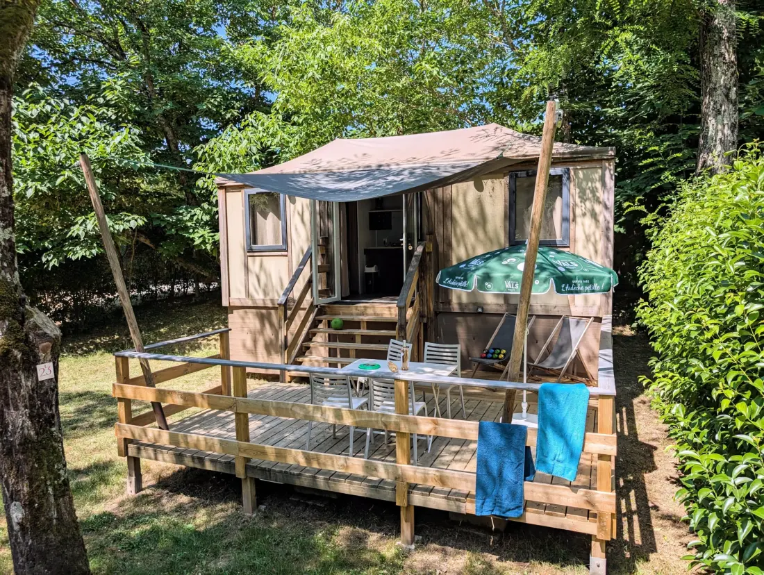 Camping Le Coin Charmant 3 étoiles★★★
