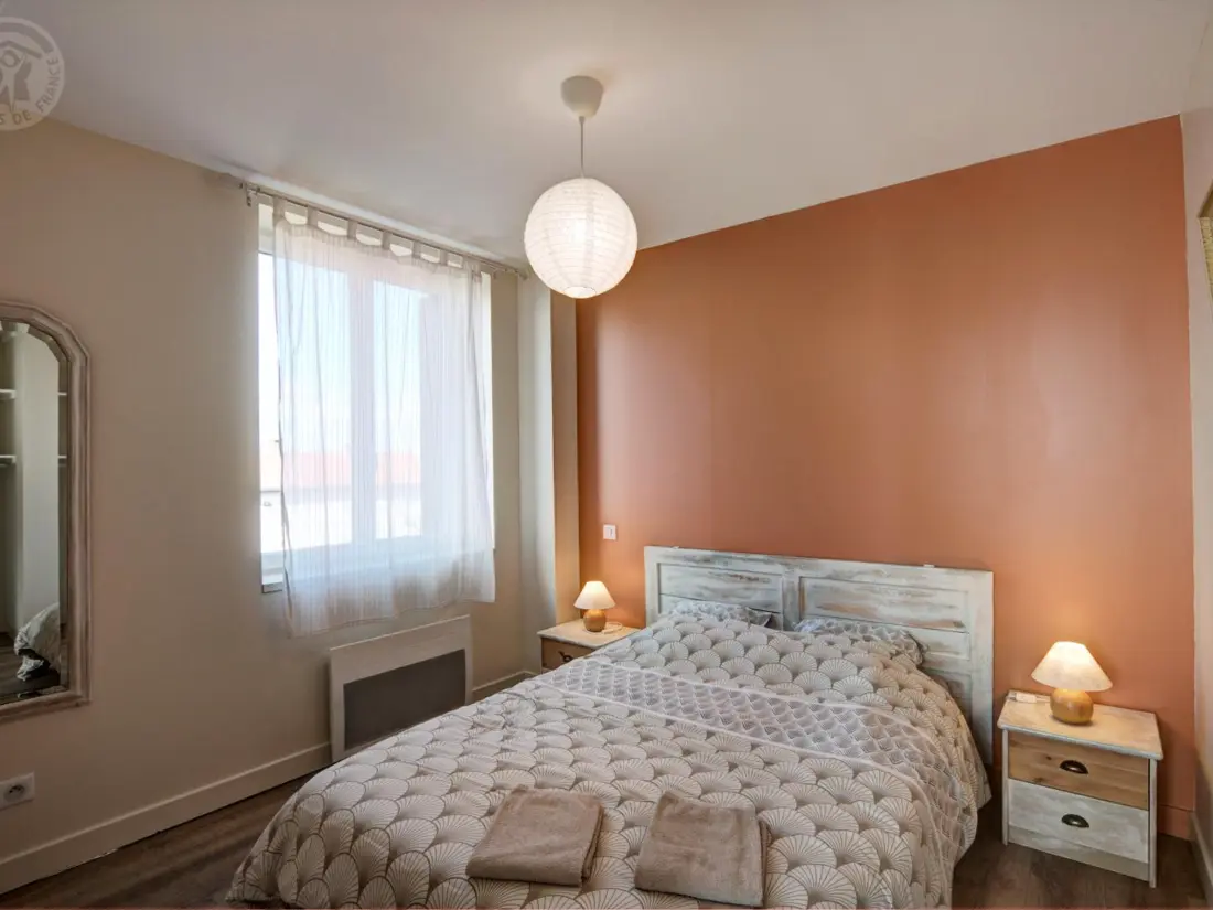 Location de Vacances CHAZELLES-SUR-LYON 3