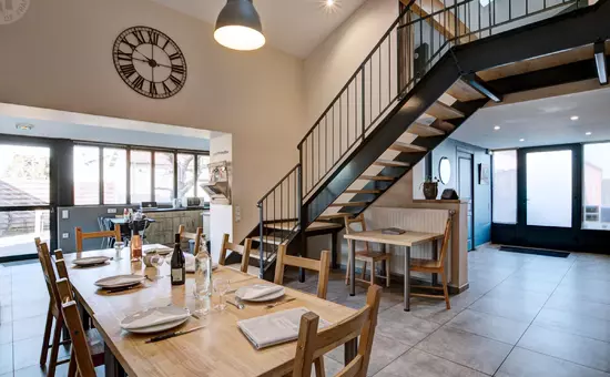 Maison de Vacances CHAZELLES-SUR-LYON 2
