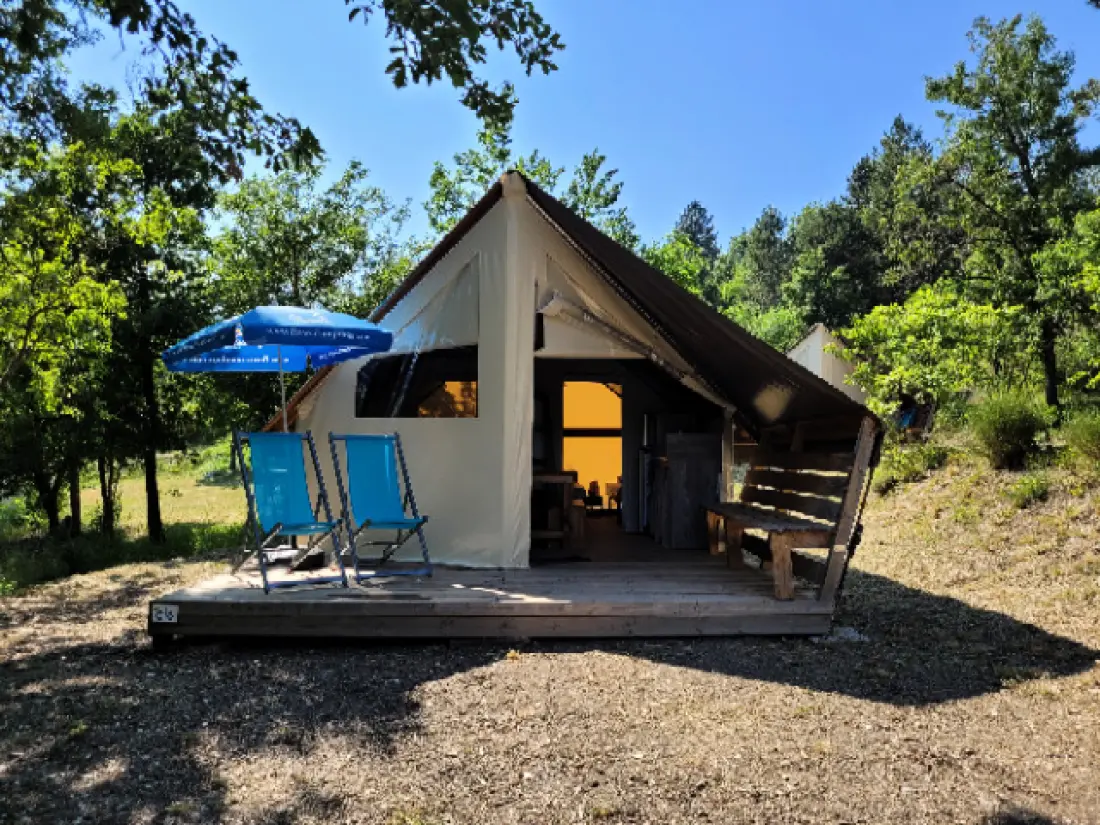 Flower Camping Le Clot du Jay 3 étoiles★★★