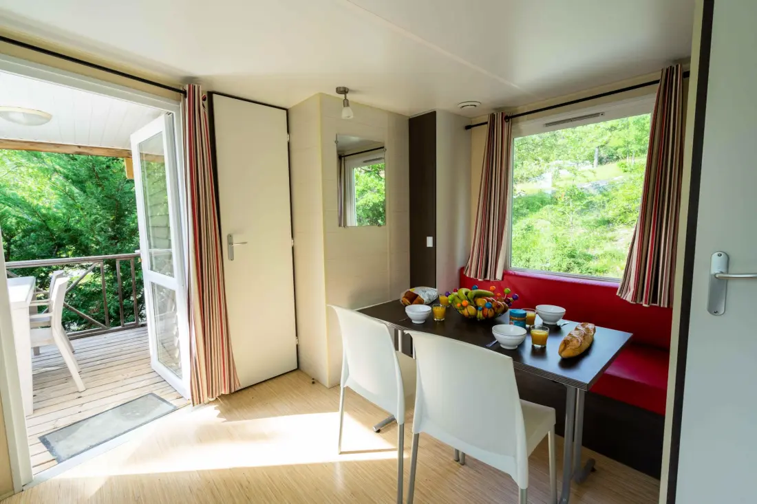 Flower Camping Le Clot du Jay 3 étoiles★★★
