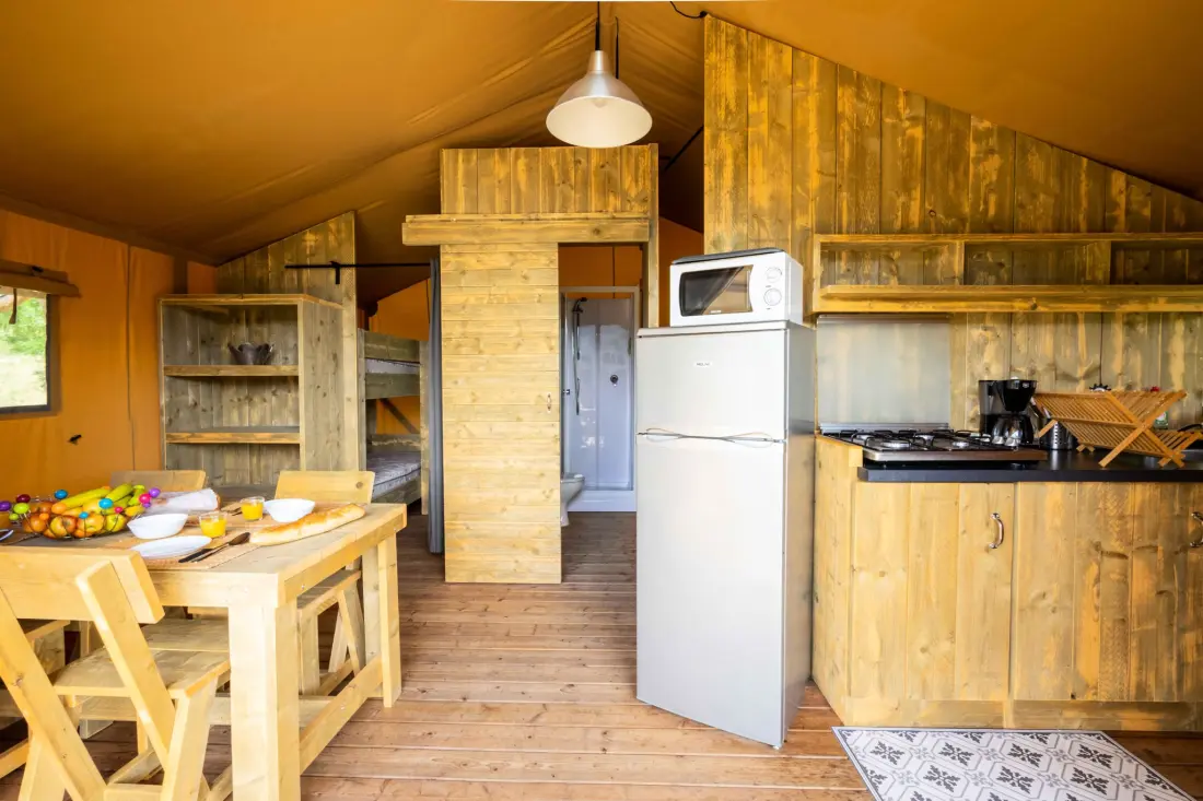 Flower Camping Le Clot du Jay 3 étoiles★★★