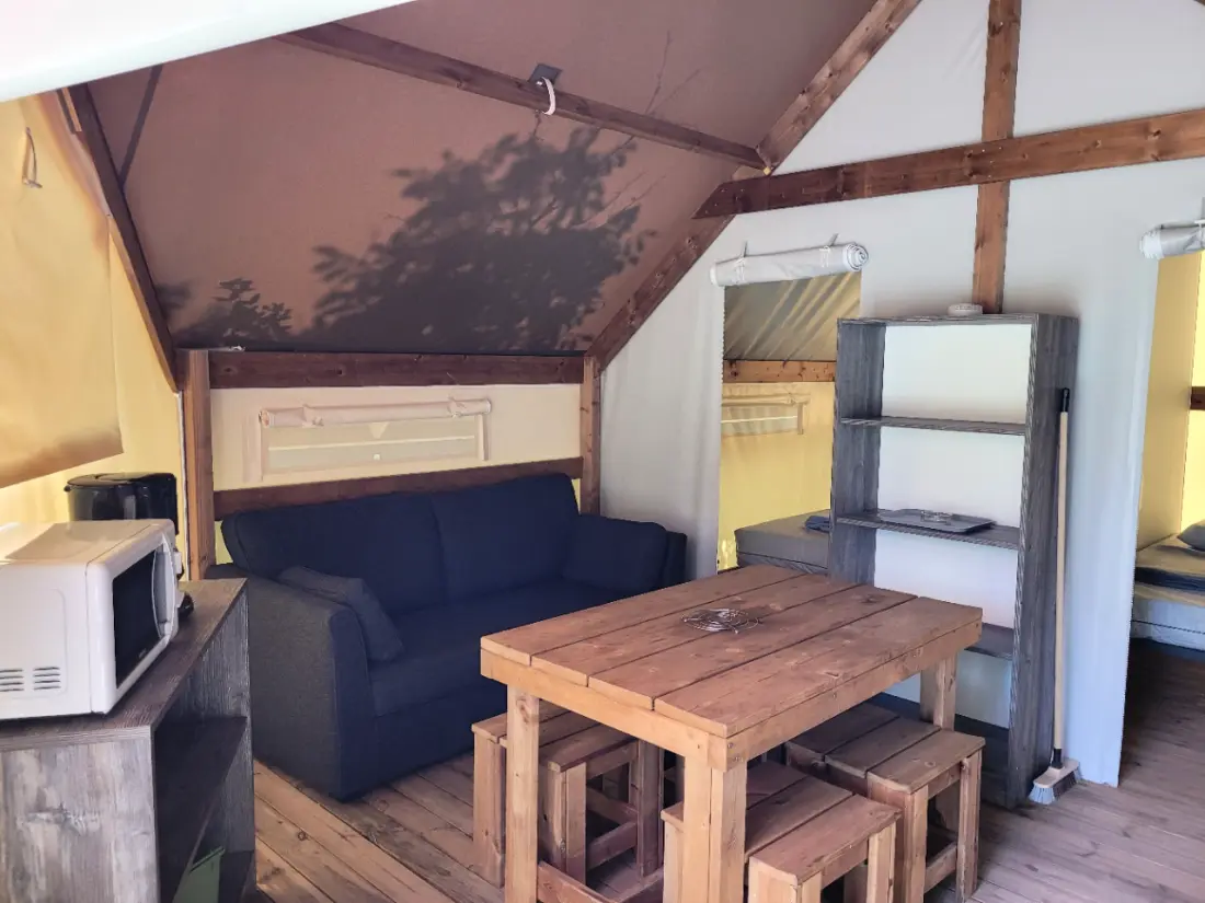 Flower Camping Le Clot du Jay 3 étoiles★★★