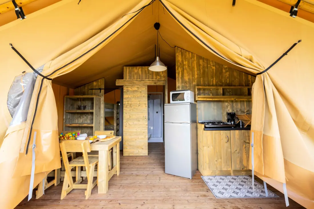 Flower Camping Le Clot du Jay 3 étoiles★★★