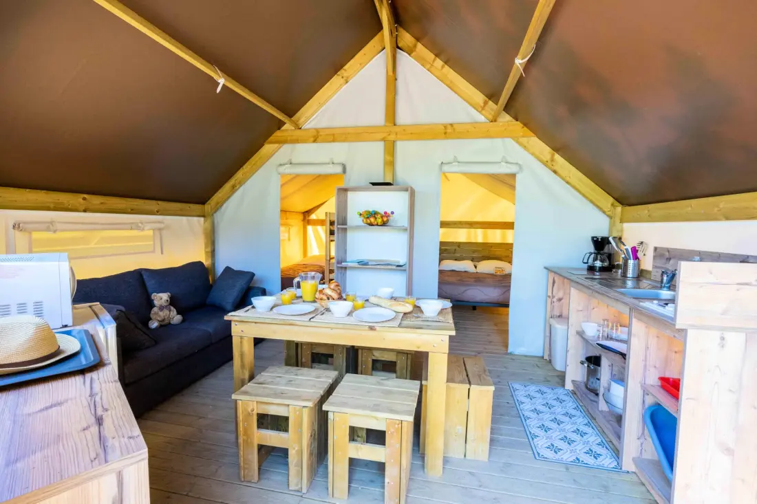 Flower Camping Le Clot du Jay 3 étoiles★★★