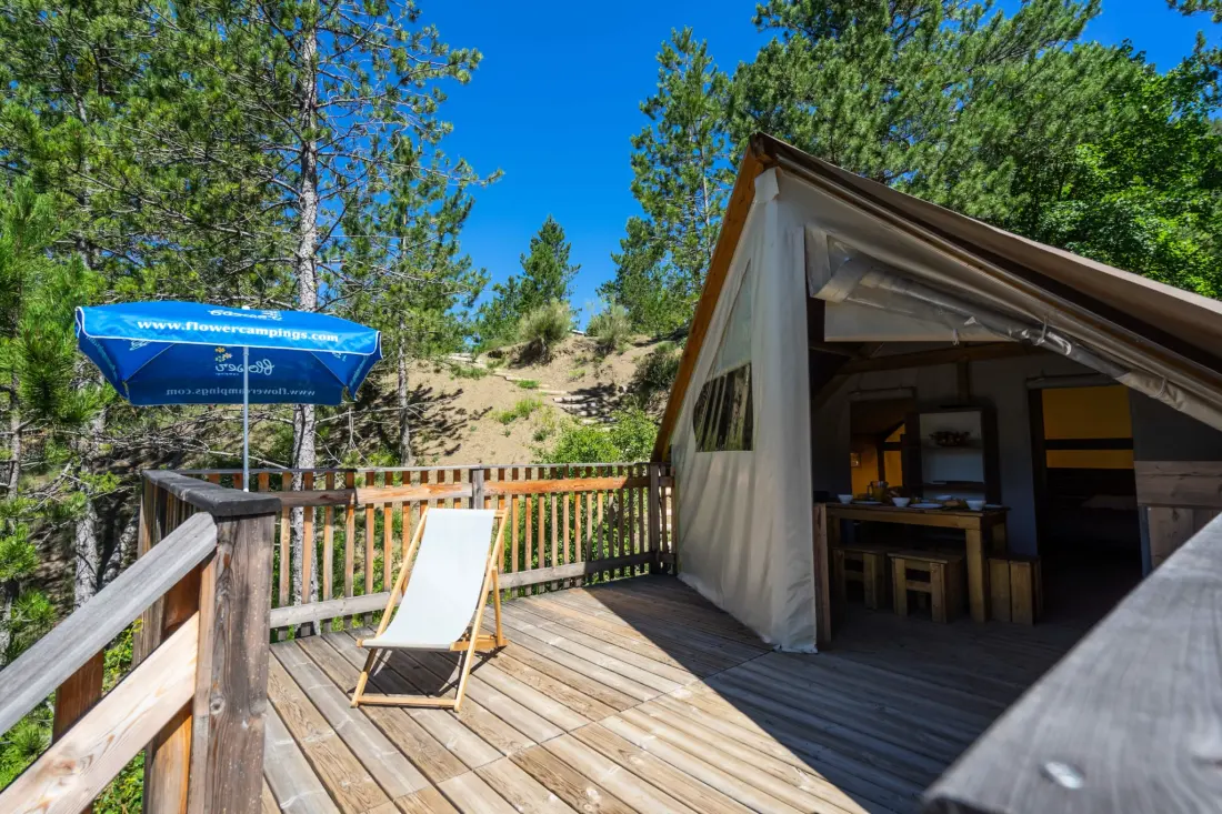 Flower Camping Le Clot du Jay 3 étoiles★★★