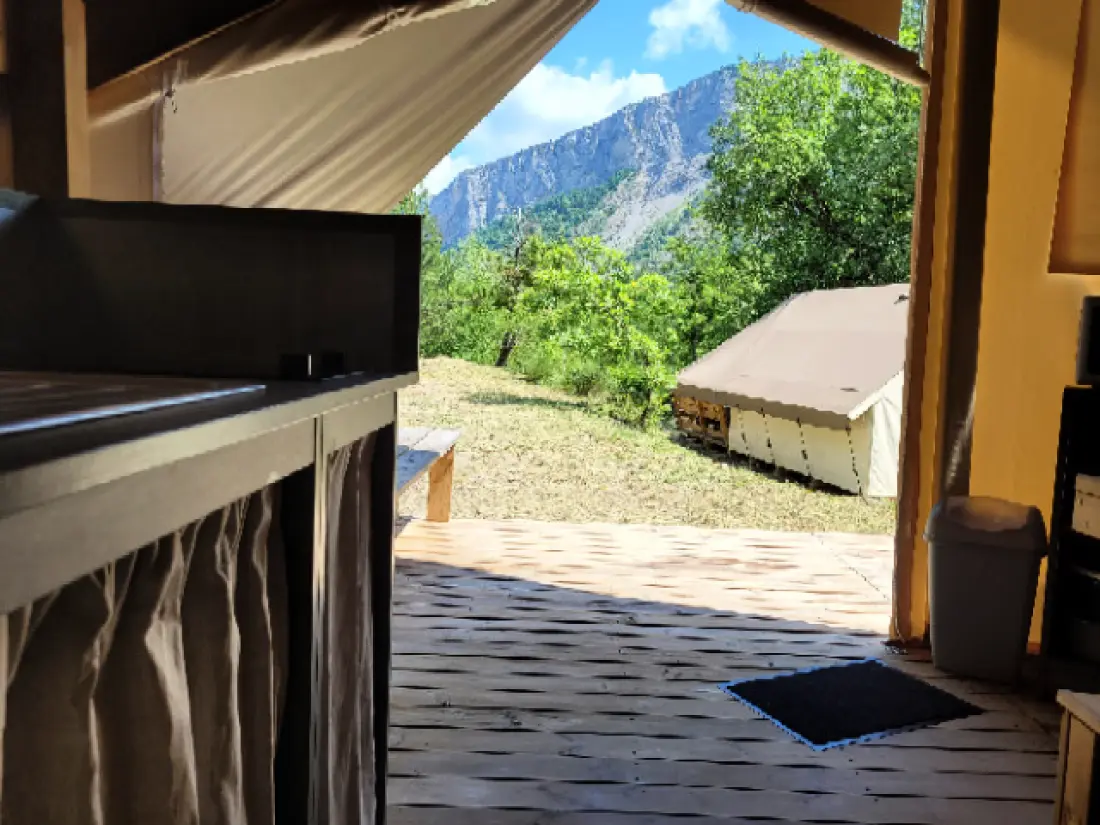Flower Camping Le Clot du Jay 3 étoiles★★★