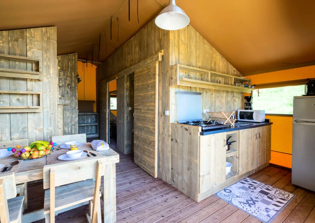 Flower Camping Le Clot du Jay 3 étoiles★★★