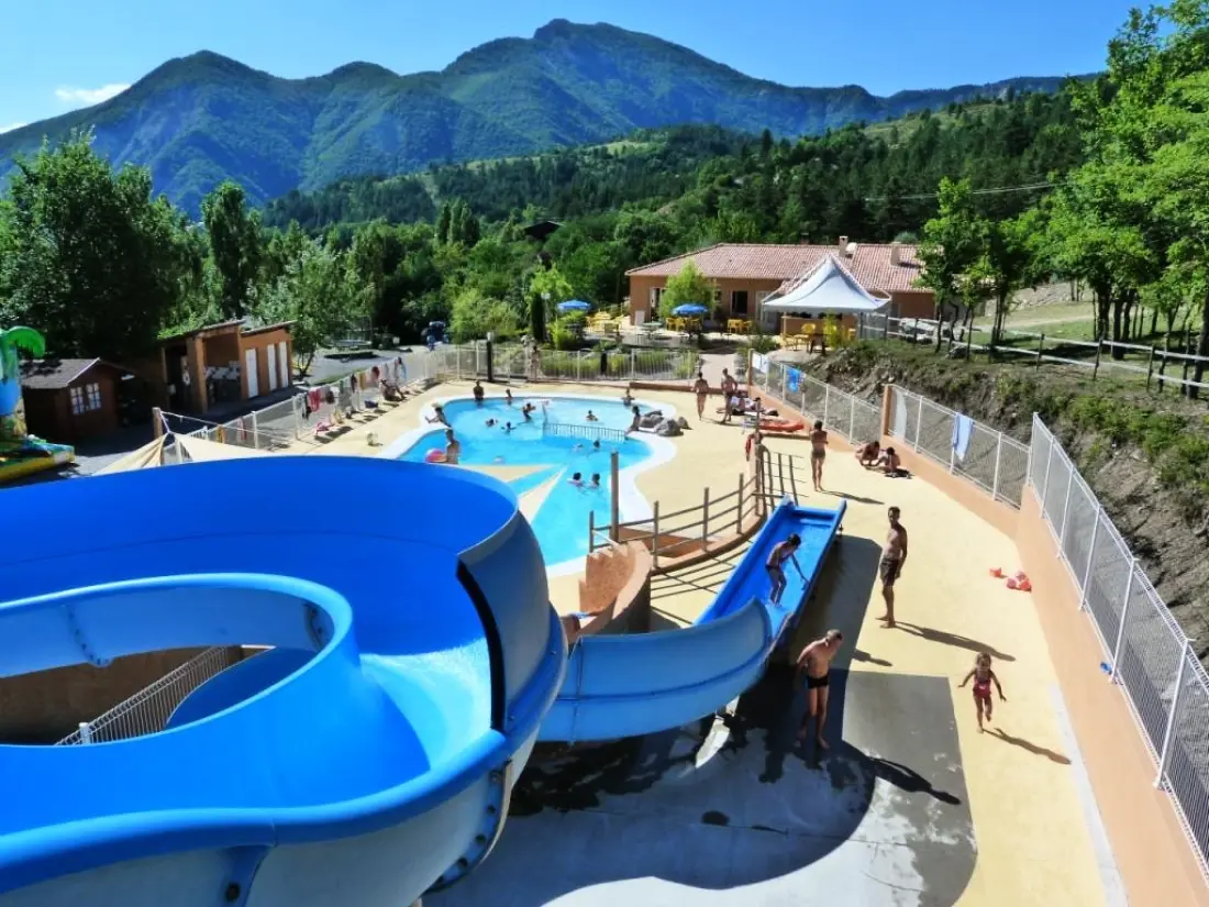 Flower Camping Le Clot du Jay 3 étoiles★★★