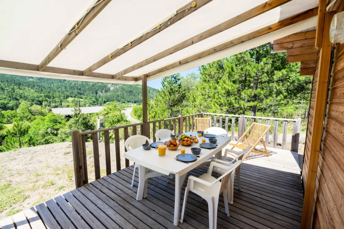 Flower Camping Le Clot du Jay 3 étoiles★★★
