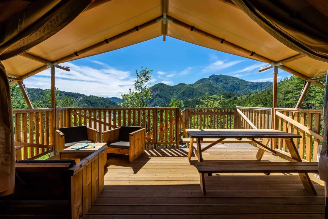 Flower Camping Le Clot du Jay 3 étoiles★★★