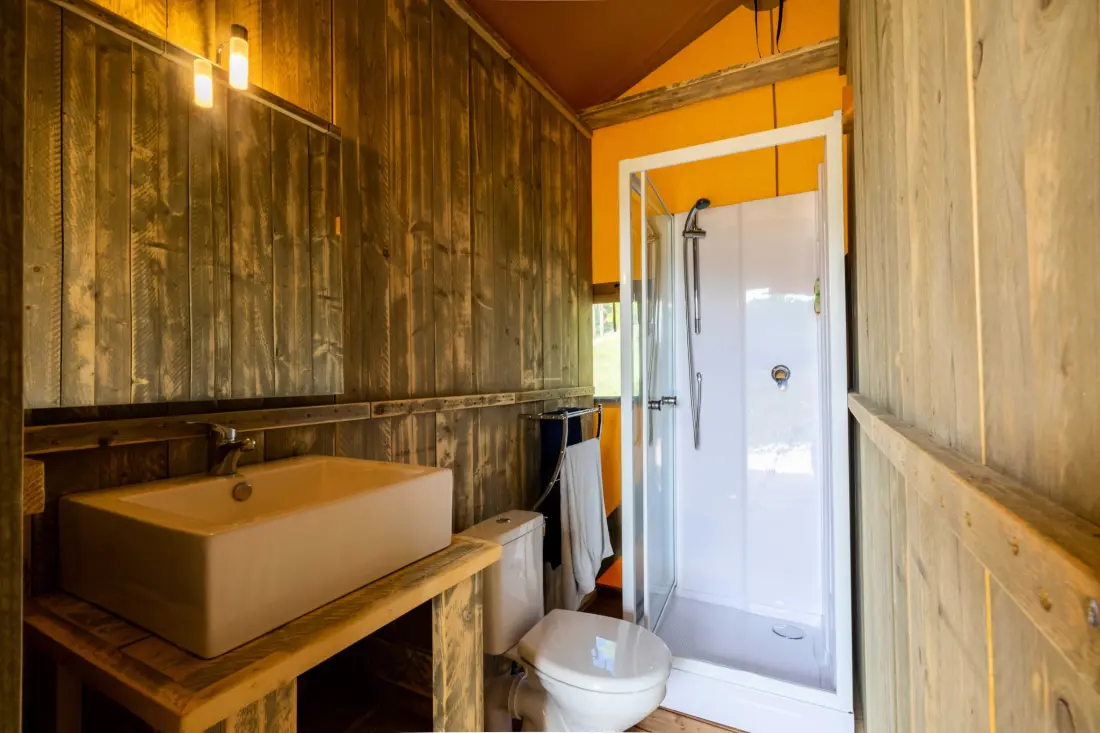 Flower Camping Le Clot du Jay 3 étoiles★★★