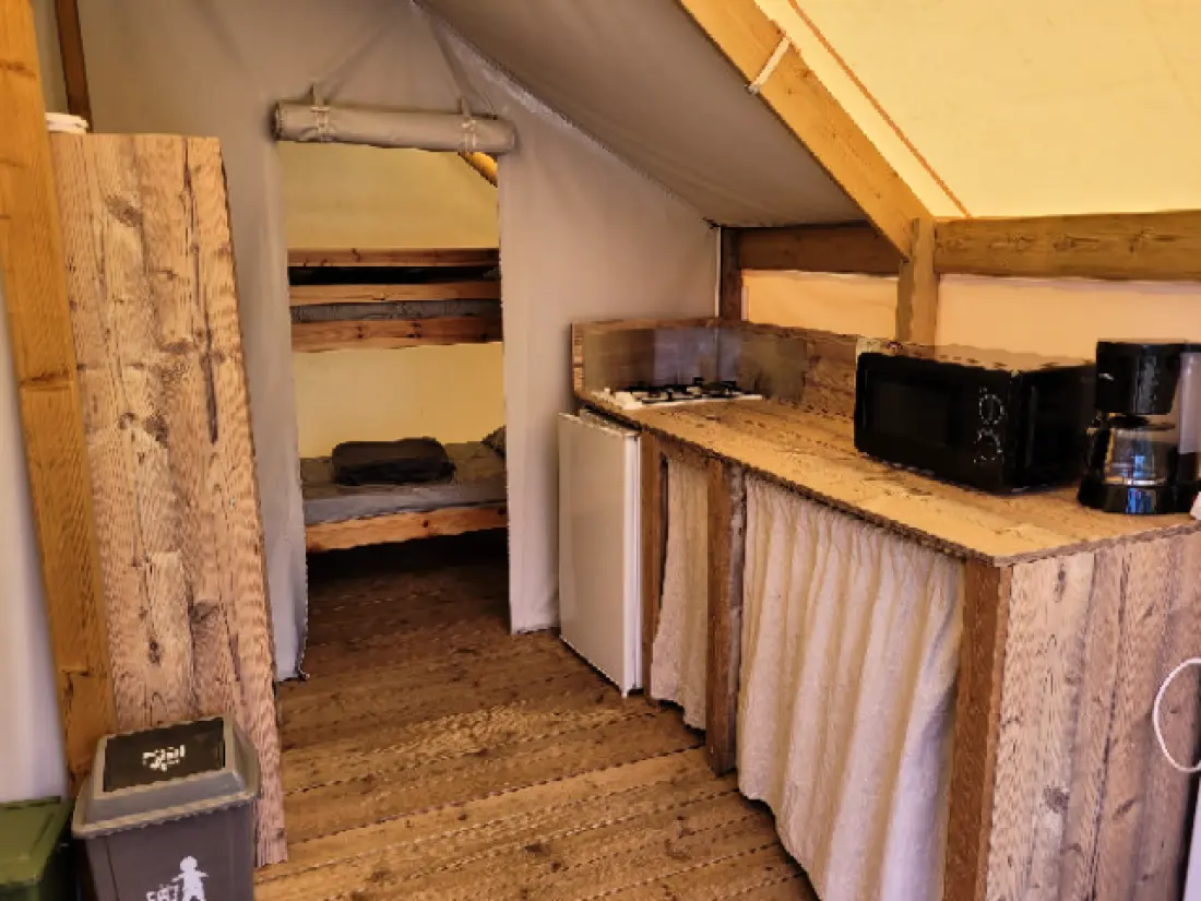 Flower Camping Le Clot du Jay 3 étoiles★★★