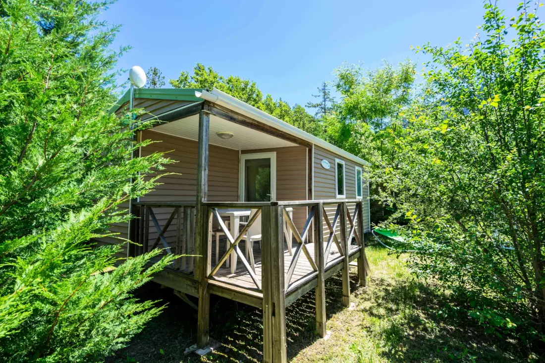 Flower Camping Le Clot du Jay 3 étoiles★★★